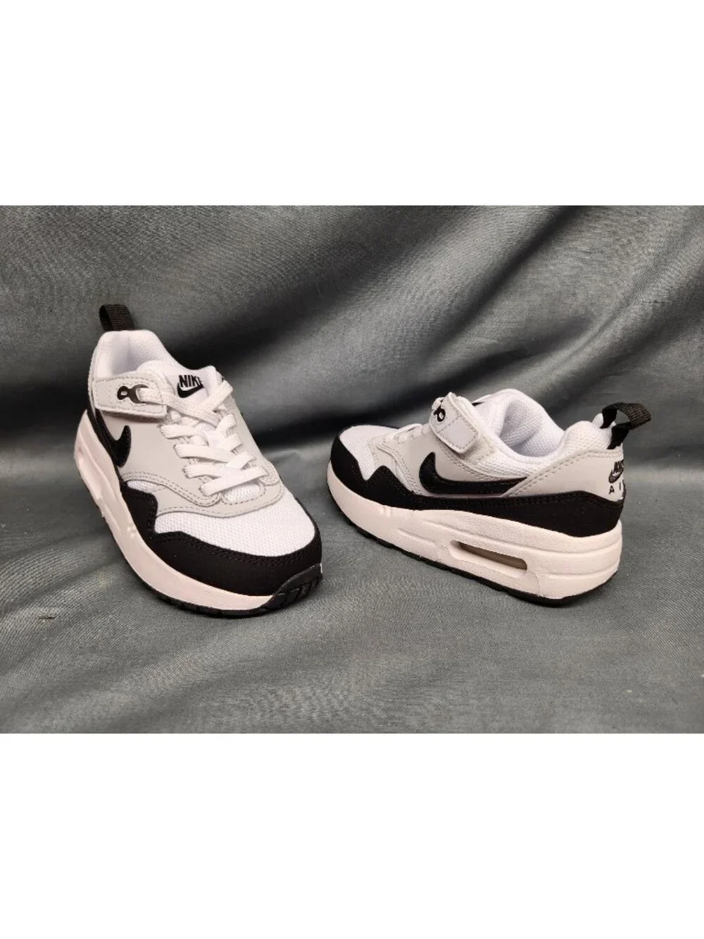 Nike Toddlers Air Max 1 Easyon (PS) Sneakers White/Gray Black Size 5 NEW IN BOX!